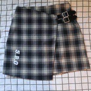 Black Checkered Skirt (5252 by 0!0i) Korean brand